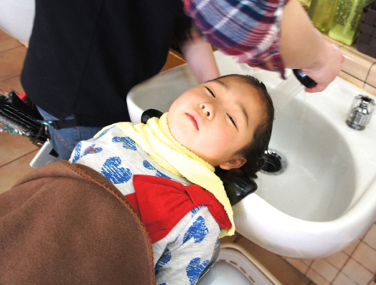 薄毛対策！頭皮を労るシャンプーの仕方